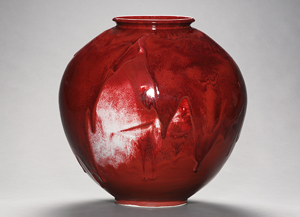 장용덕 명장의 진사 달항아리 사진